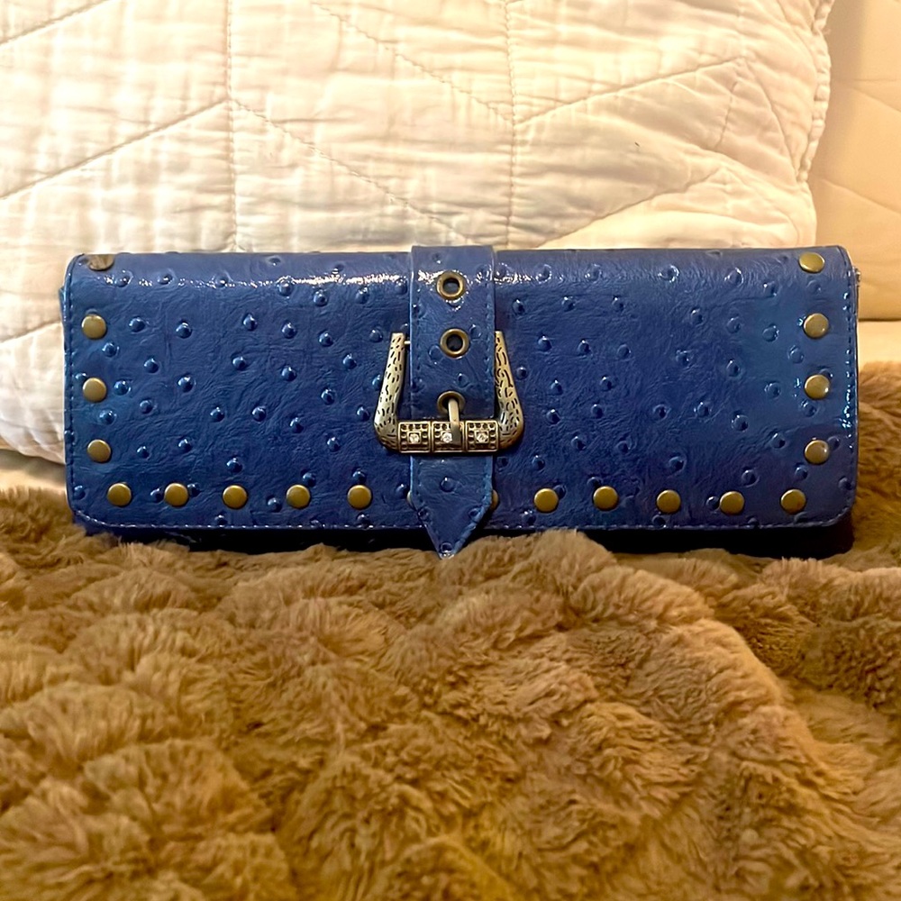 Mod by design clutch